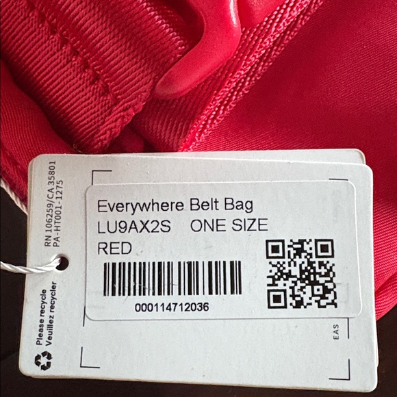 NWT. Lululemon Red Belt Bag - Picture 3 of 4